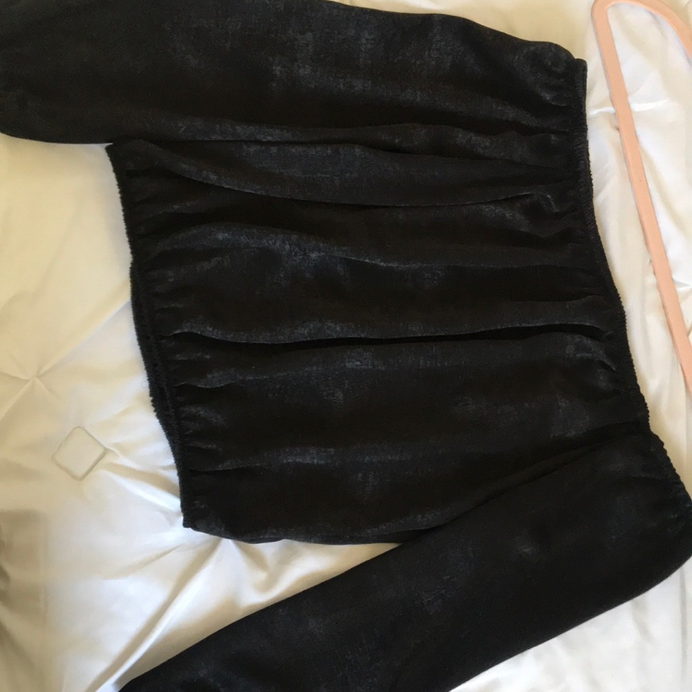 Top - Picture 2 of 2